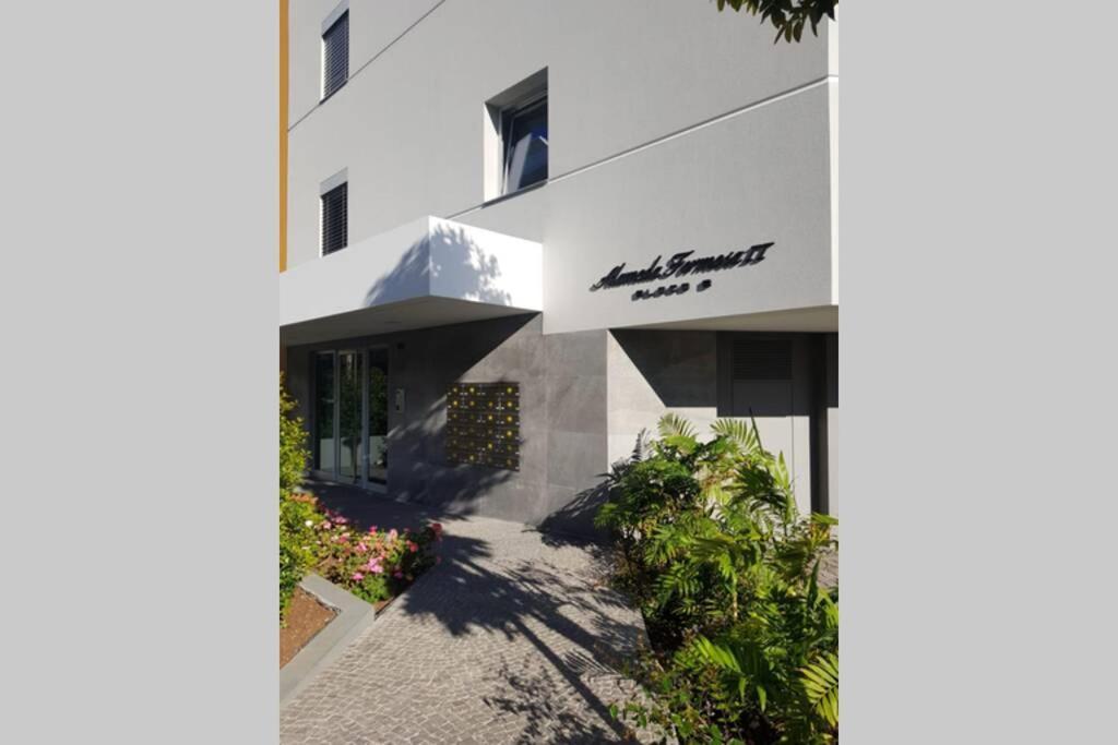 Sarah House Apartment Фуншал Екстериор снимка